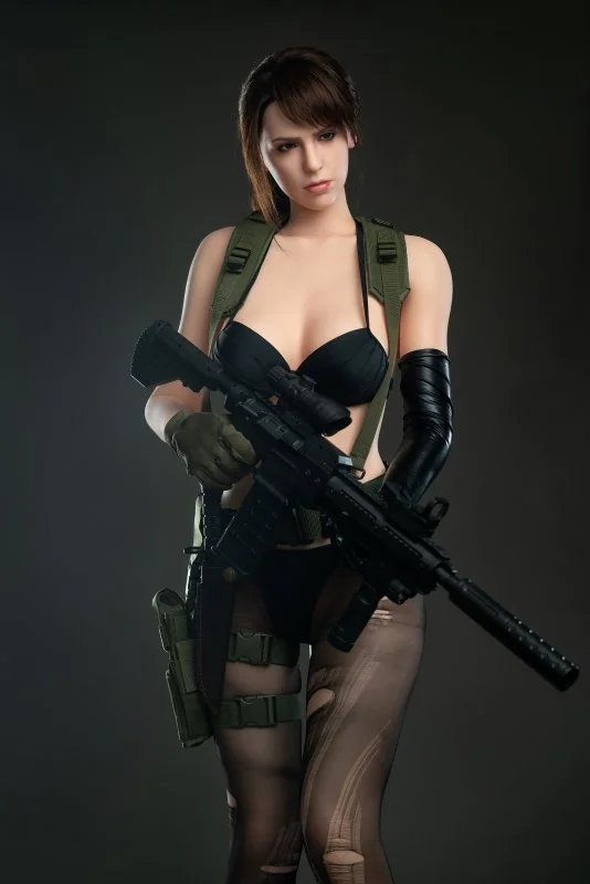 Quiet's outfit